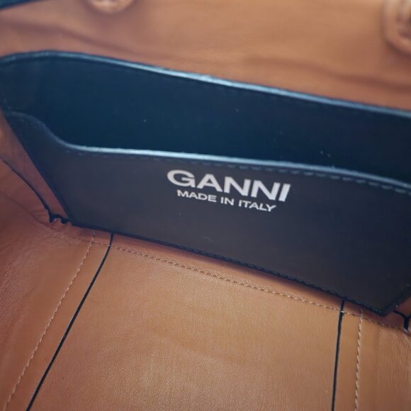 Ganni Crossbody/Bucket Bag "LIKE NEW" - Picture 2 of 16